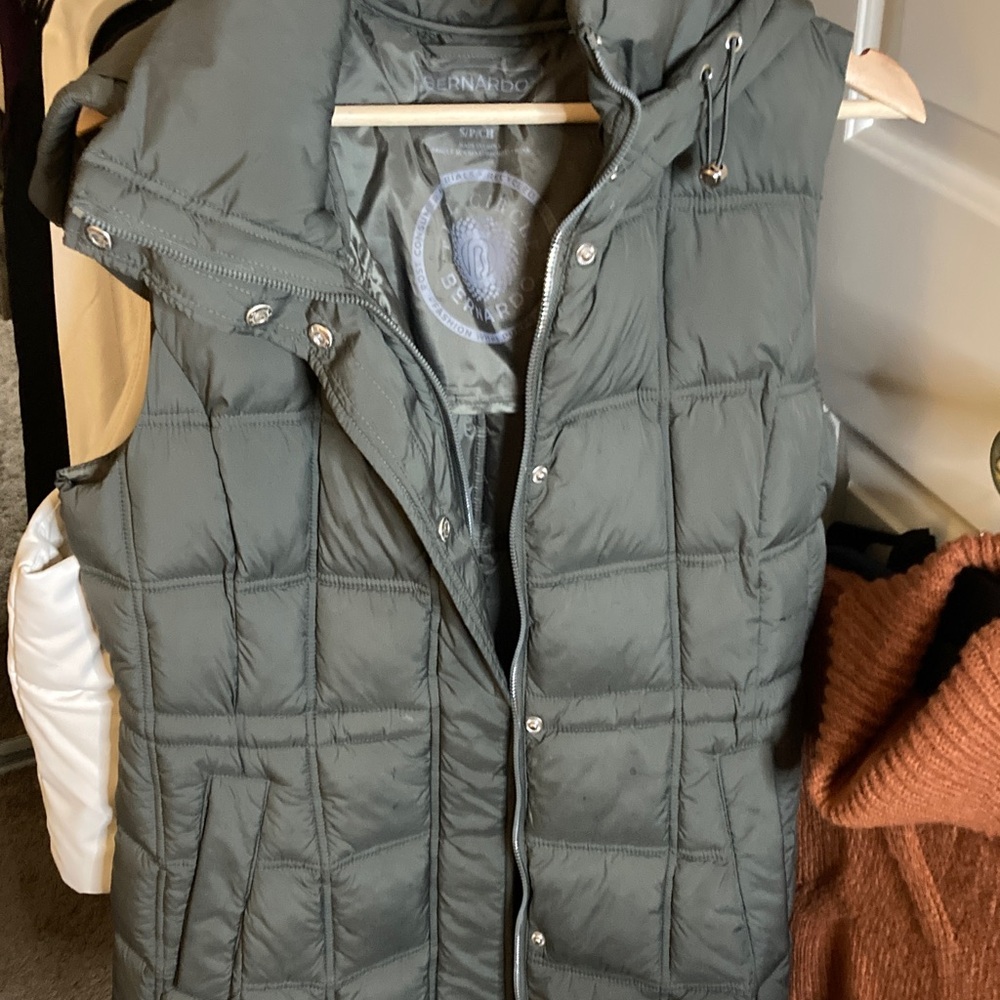 Bernardo Olive Puffer Vest